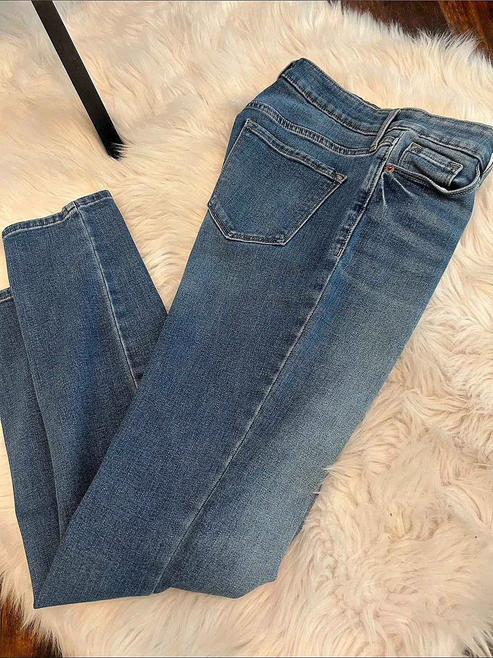 Old Navy Power Slim Straight Mid-Rise Jeans Straight Leg Jeans in Blue Size